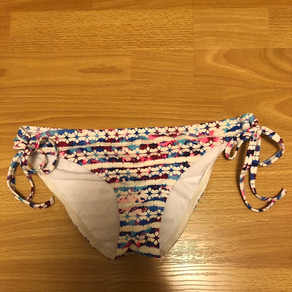 Bathing suit bottoms